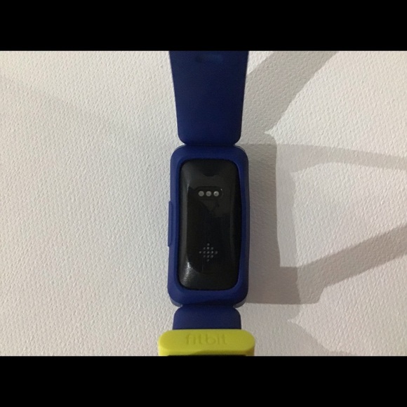 Fitbit Ace 2 Activity Tracker for Kids - Picture 5 of 7